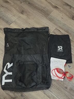 TYR Mesh Backpack And Goggles